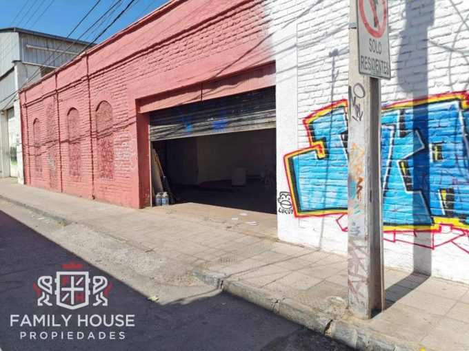 Local comercial Vicuña Mackenna con Matta en venta